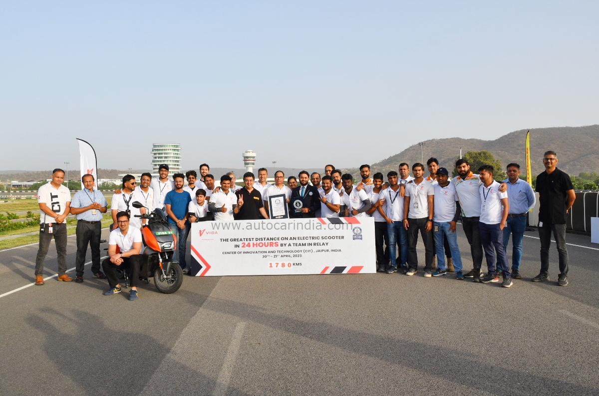 Vida V1 electric scooter Guinness world record.